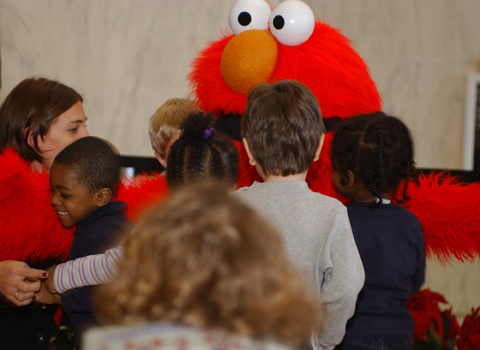 children with elmo