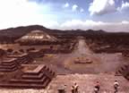 Panoramic view of Teotihuacan, Mexico (244kb)