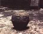 Stone head, Cholula, Mexico (330kb)